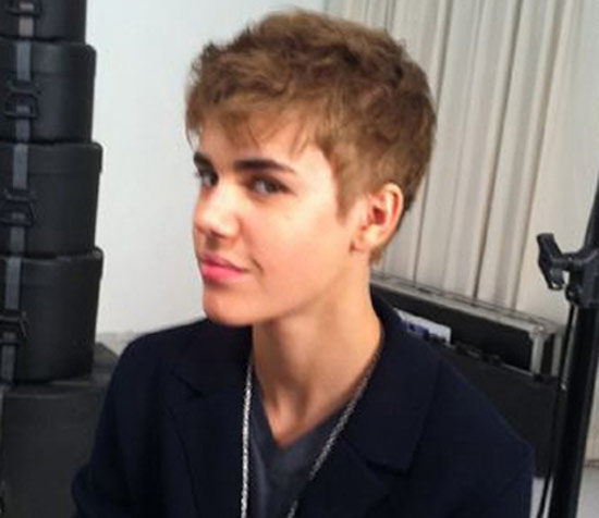 justin bieber bald haircut 2011. Justin Bieber Gets a Haircut!