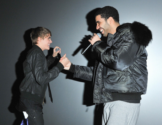 justin bieber never say never 3d premiere. Justin Bieber shook hands with