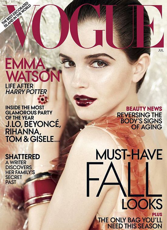 emma watson vogue july 2011 cover. Emma Watson oozes glamor on