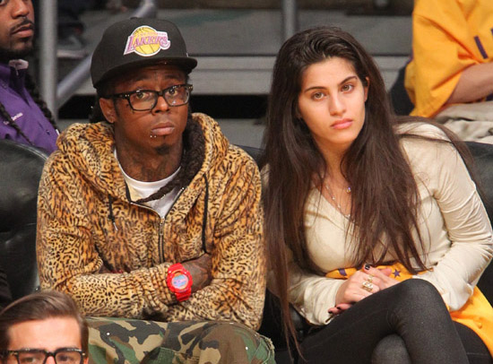 [Image: lil-wayne-girlfriend-dhea.jpg]