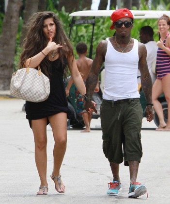 Lil Wayne Engaged To Girlfriend Dhea