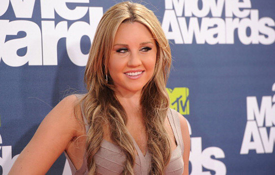amanda bynes dress in she: Just when you thought Amanda