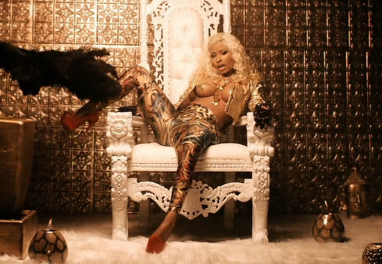 nicki-minaj-freaks-550