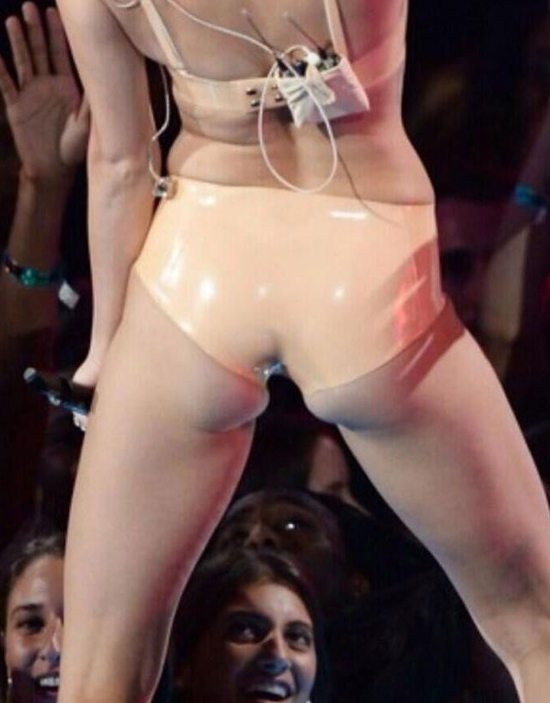 miley-butt