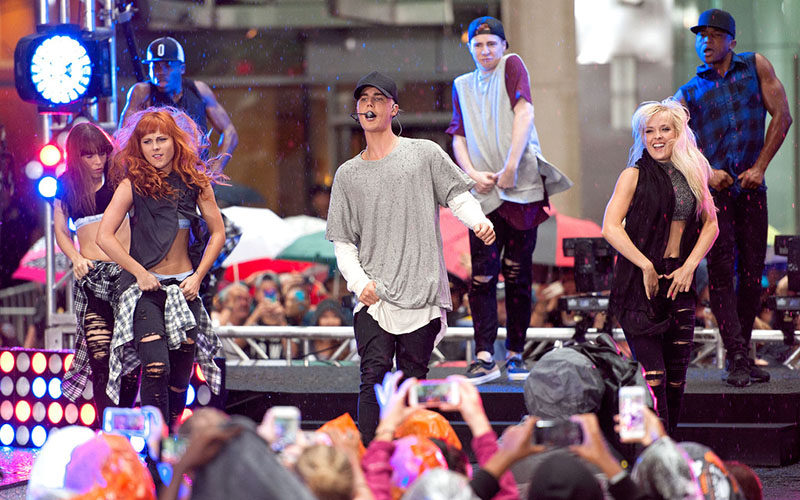 justin-bieber-today-performance