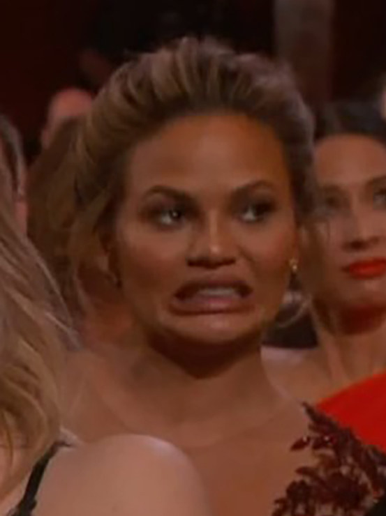 chrissy-teigen-face