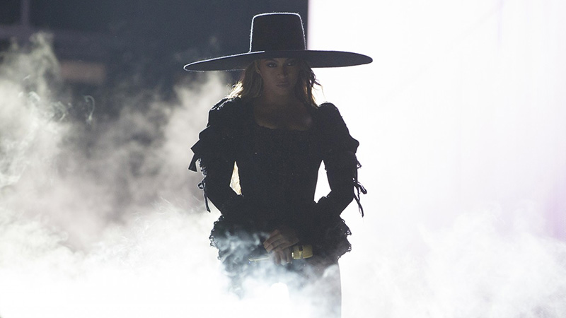 beyonce-formation-tour-raleigh-top