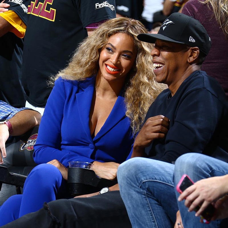 Beyoncé & Jay Z courtside at Game 6 of the 2016 NBA Finals in Cleveland (Golden State vs. Cavaliers)