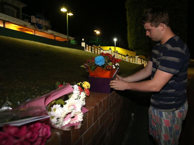 dreamworld-theme-park-accident-memorial