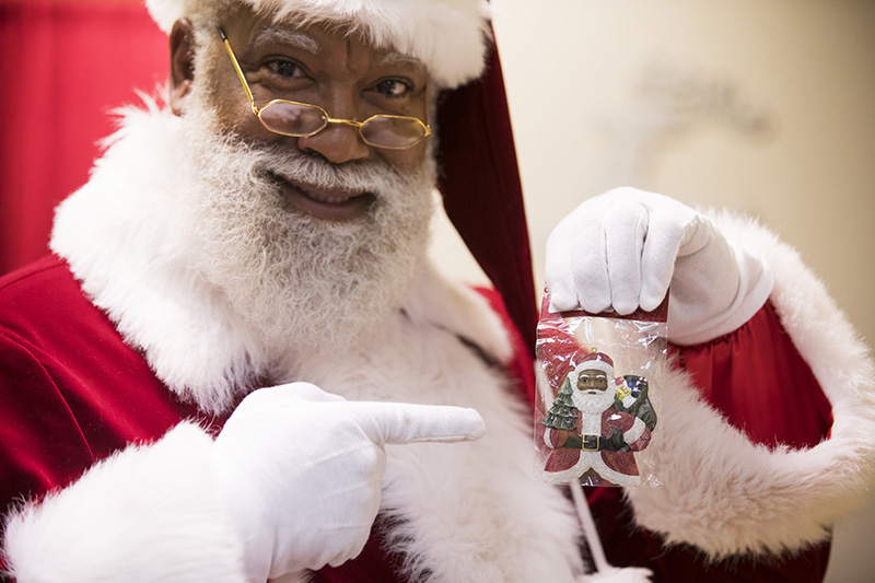 larry-jefferson-black-santa-claus