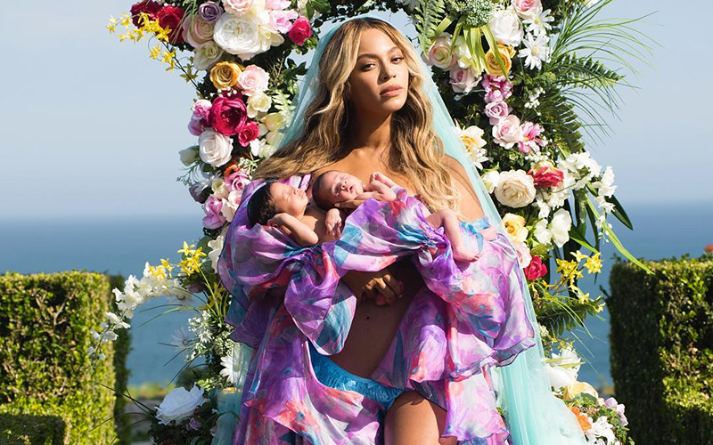 Beyoncé Shares First Official Photo of Twins Sir and Rumi Carter