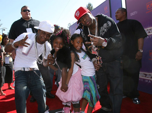 Baby, his kids, & Lil Wayne at the ’07 BET Awards