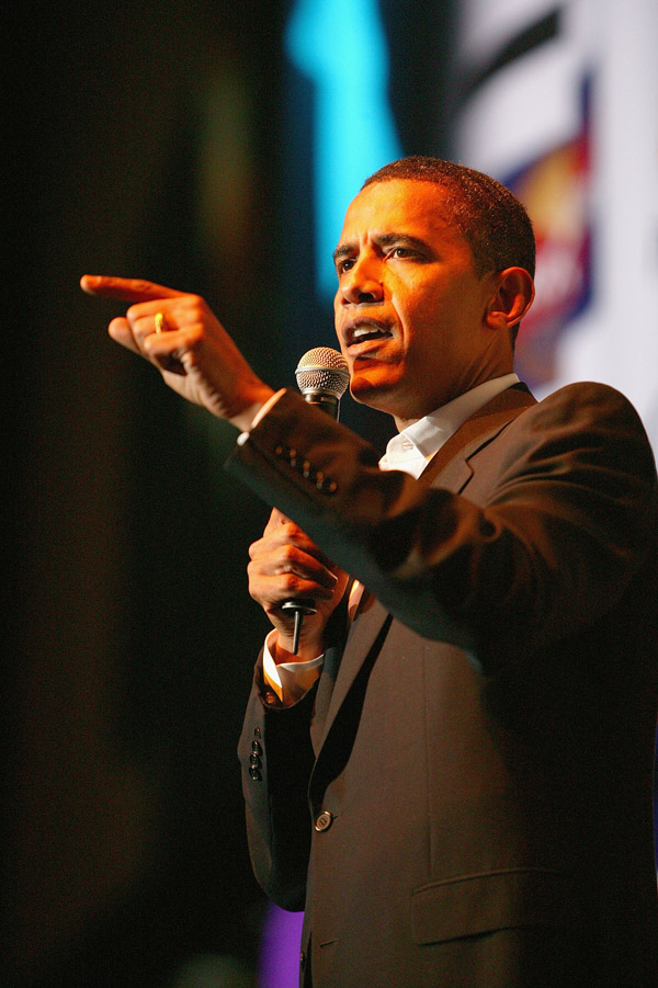 Barack Obama speaking at the 2007 Essence Music Festival