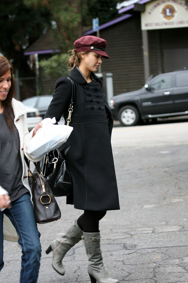 Jessica Alba shopping on Rodeo Drive