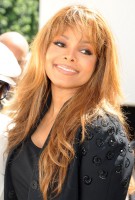 Janet Jackson Attends ’09 Spring/Summer Haute Couture Fashion Show