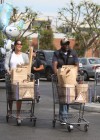 Kimora Lee & Djimon Honsou grocery shopping (Apr. 13th 2009)