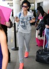 Rihanna at LAX Airport (Apr. 12th 2009)