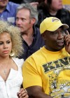 Michael Clarke Duncan & his girlfriend Vanessa Bozell // Lakers vs. Rockets Playoff Game (May 12th 2009)