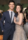 Taylor Lautner and Kristen Stewart // “The Twilight Saga: New Moon” Movie Premiere in Westwood, CA