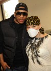 Nelly visits sick children and delivers Christmas gifts at the Aflac Children’s Cancer Center of Atlanta