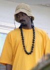 Snoop Dogg with his wife Shante Broadus vacationing in Hawaii – December 28th 2009