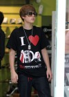 Justin Bieber out shopping in Miami, FL – February 4th 2010