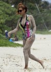 Beyonce on the beach in Hawaii – April 22nd 2010