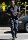 Chris Rock crossing the street in Manhattan – May 5th 2010
