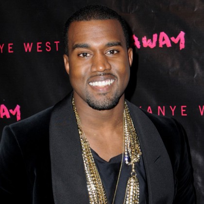 Kanye West Naked Pic Hits the Web!