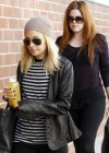 khloe-kardashian-nicole-richie-gym-top