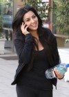 kim-kardashian-phone-gym-top
