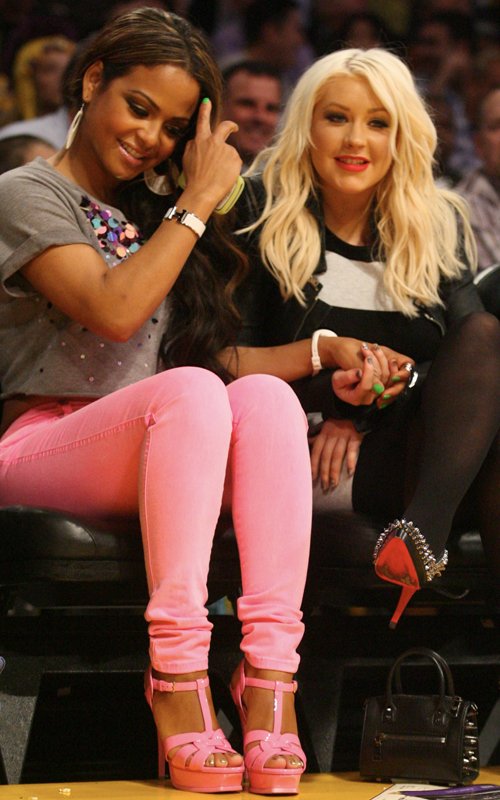 Christina Aguilera and Christina Milian Laugh It Up Courtside At Lakers ...