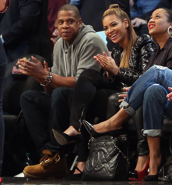 Beyonce & Jay-Z Spotted at Nets vs. Clippers Game with Kelly Rowland ...