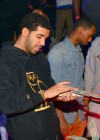 Drake making it rain $50,000 in the strip club in Charlotte, NC