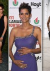halle-berry-baby-bump-all-over-the-world