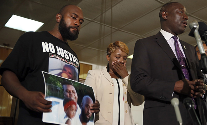 Ferguson Police Name Darren Wilson as Cop Who Shot Michael Brown