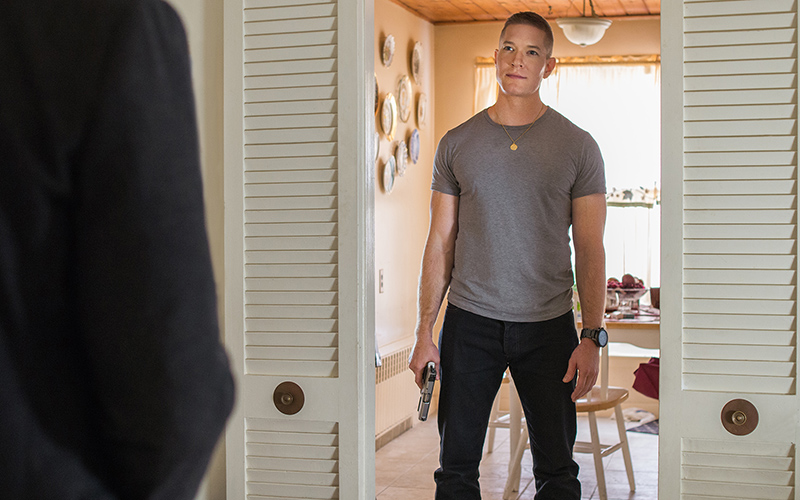 power-season-2-tommy-holding-gun