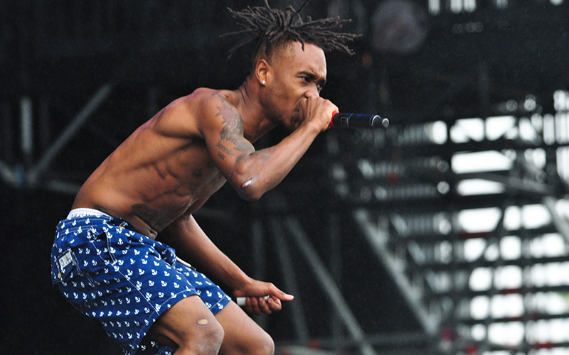 Rae Sremmurd's Slim Jimmy Injures Leg During Governor's Ball Perf...