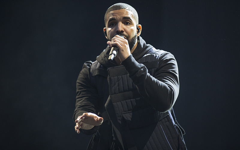 Drake Releasing "Hotline Bling" As Official Radio Single