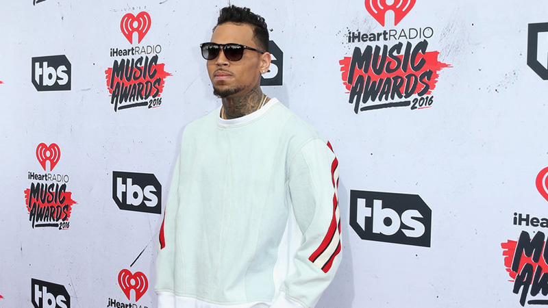 Chris Brown Debuts Brand New Perm At Iheartradio Music Awards