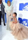 Beyoncé and Blue Ivy on the 2016 MTV VMAs White Carpet