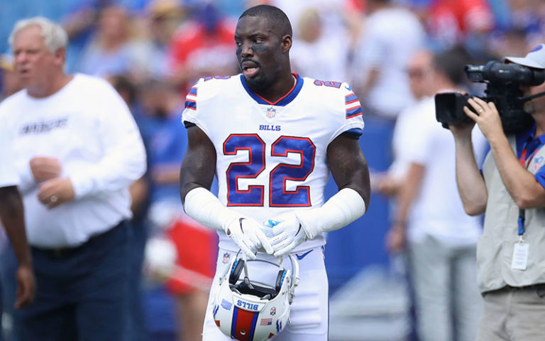 Buffalo Bills' Vontae Davis Explains Bizarre Halftime Retirement ...