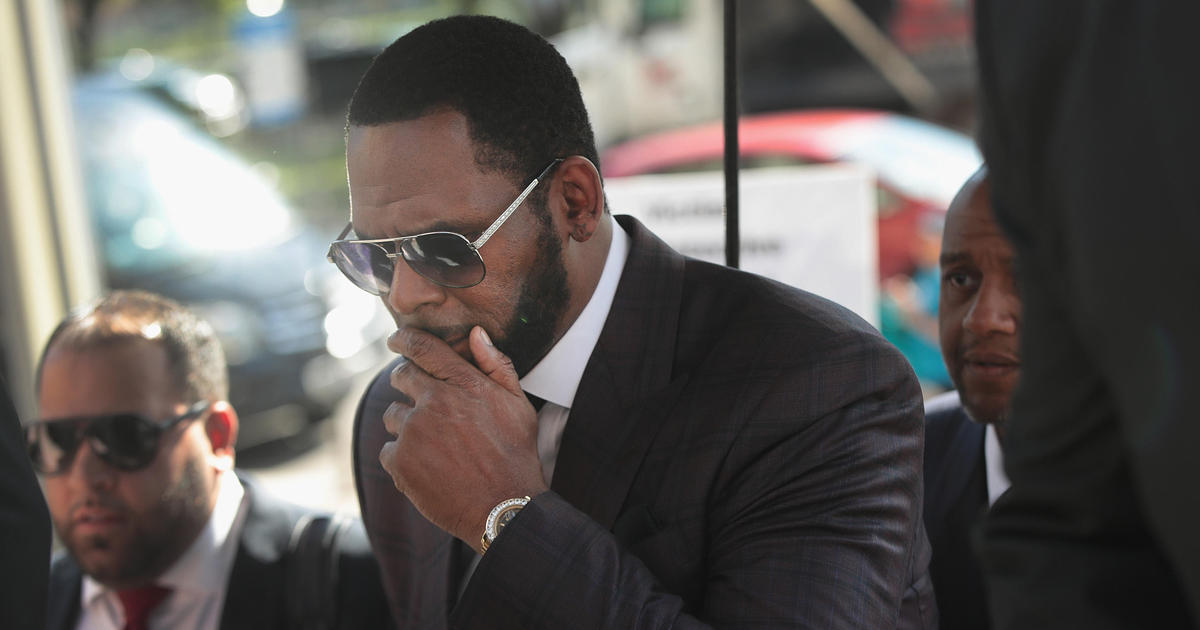 R. Kelly Promises to Stay Away From Young Girls If Judge ...